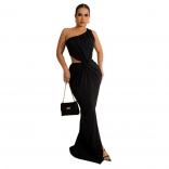Black  Sexy Open Waist Slant shoulder long skirt Solid Sleeveless Pleated Dress