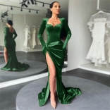 Green Women's Low-Cut Long Sleeve Gloves Prom Dress Velvet Split Pleated Evening Dress